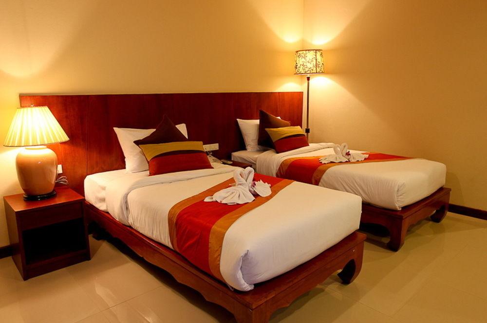 Malin Patong Hotel Екстер'єр фото