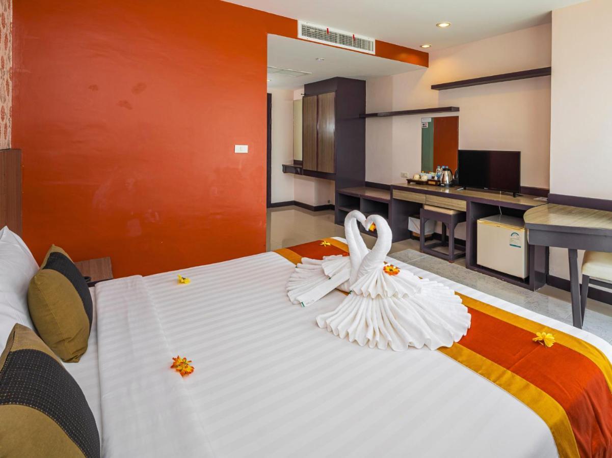 Malin Patong Hotel Екстер'єр фото